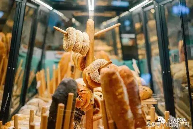 一边疯狂开店一边疯狂倒闭餐饮店,网红面包店停业事件