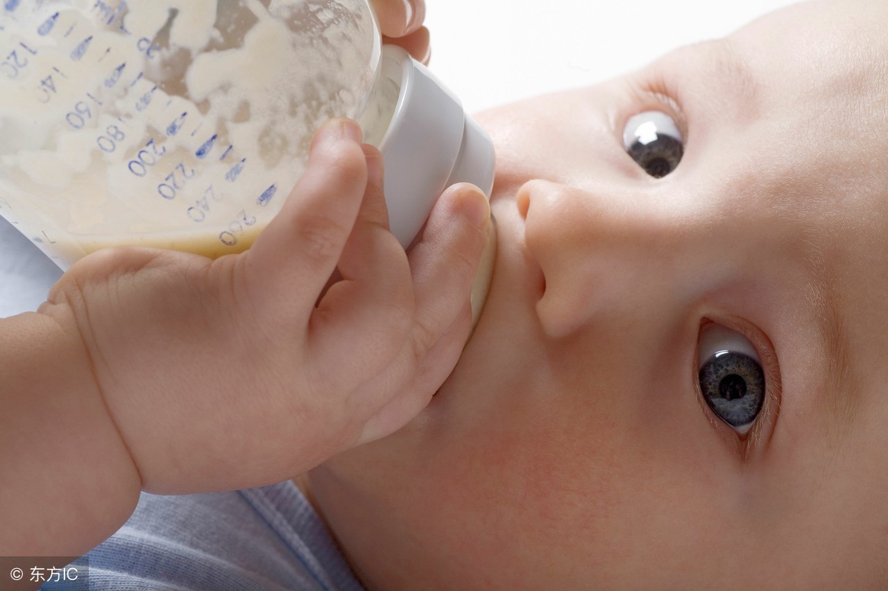 爱得利奶瓶260ml的奶瓶是什么样的,pesu奶瓶和ppsu奶瓶有什么区别