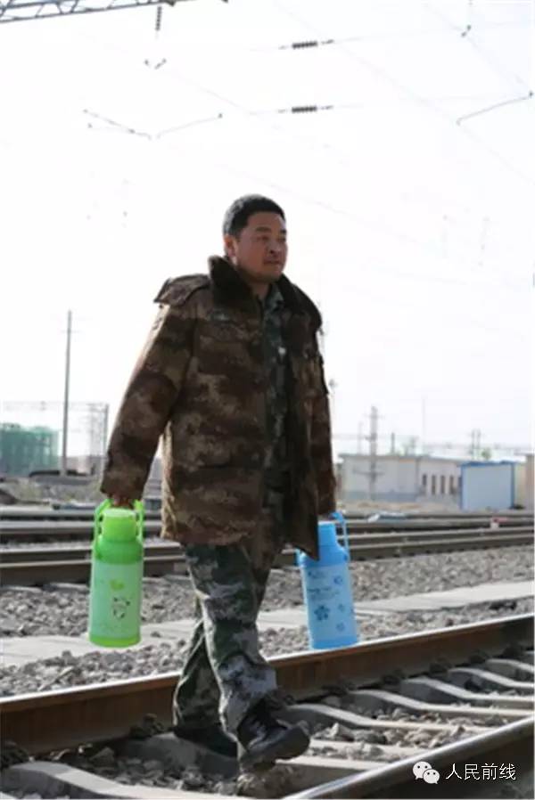 揭秘“军营镖师”:4000公里*火军**押运路如何走?答案超乎想象