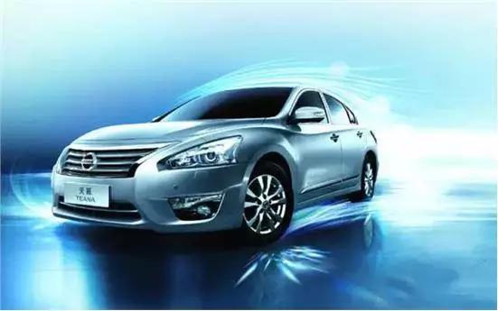 宝马七系转向性能故障,宝马七系四轮转向演示