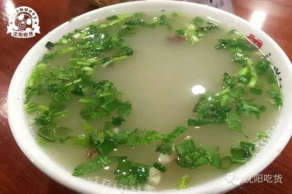 粘火勺热乎乎吃出幸福感,1.5元带来的快乐