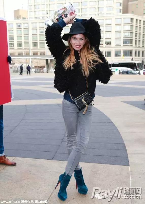 唐嫣宋茜复古照片 (宋茜唐嫣最火的鞋)