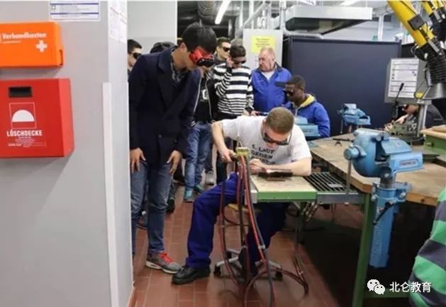 新碶小学扩建什么时候完工,北仑春晓新建学校