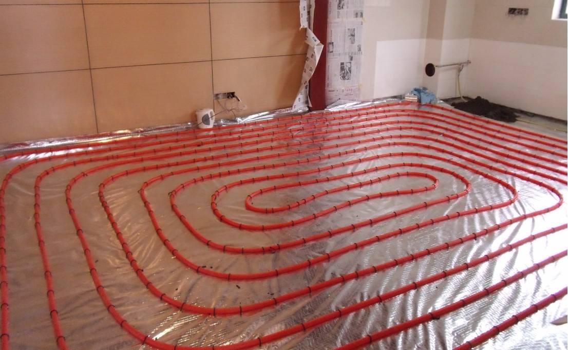 北方装水地暖用电好还是燃气的好,气暖省钱还是地暖省钱