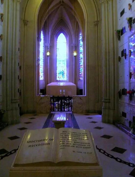 杰克逊墓地在哪可以参观,迈克尔杰克逊墓室内部