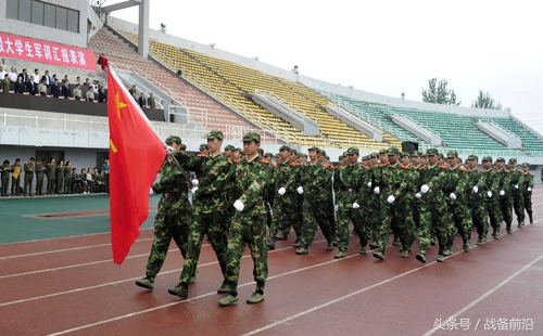 还在迷军工品质？特种兵亲身体验，难穿，致军靴：请快快升级吧！