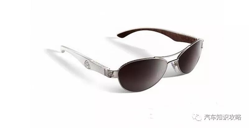 劳斯莱斯的伞凭什么值20万,劳斯莱斯的伞和迈巴赫伞的区别