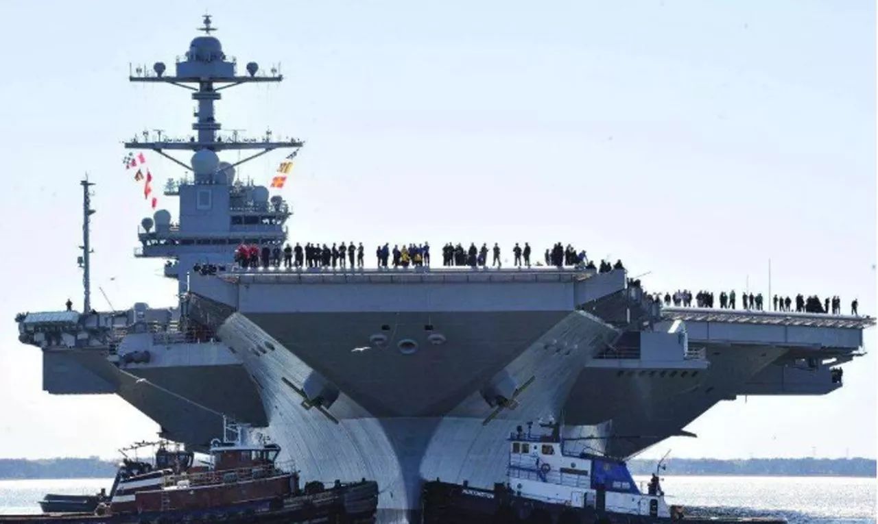 世界最大的航母有货轮大吗,世界最大的航母有多长