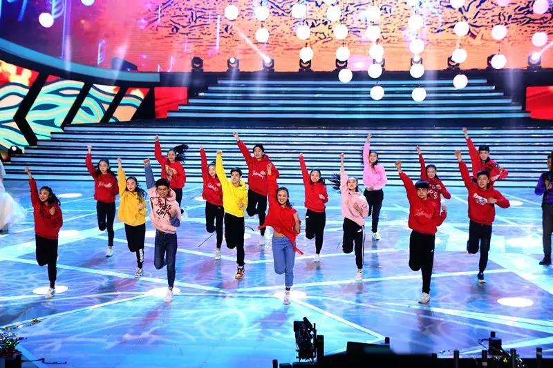 青岛艺术学校暑假汇报演出,青岛艺术学校演出视频