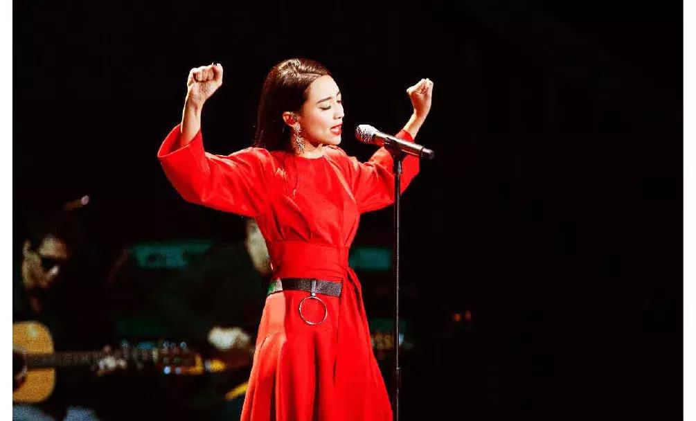 歌手洪涛落泪完整版,歌手洪涛哭了完整版