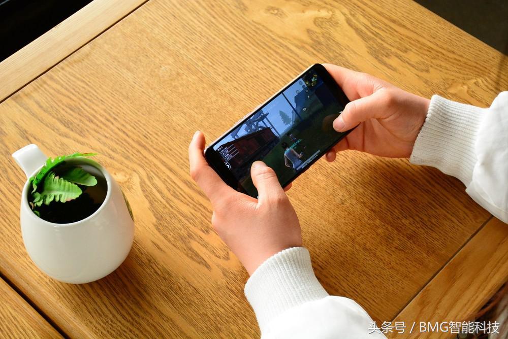 「超长评测」这年头有钱就能造手机!看看“国美U7”是个什么鬼?