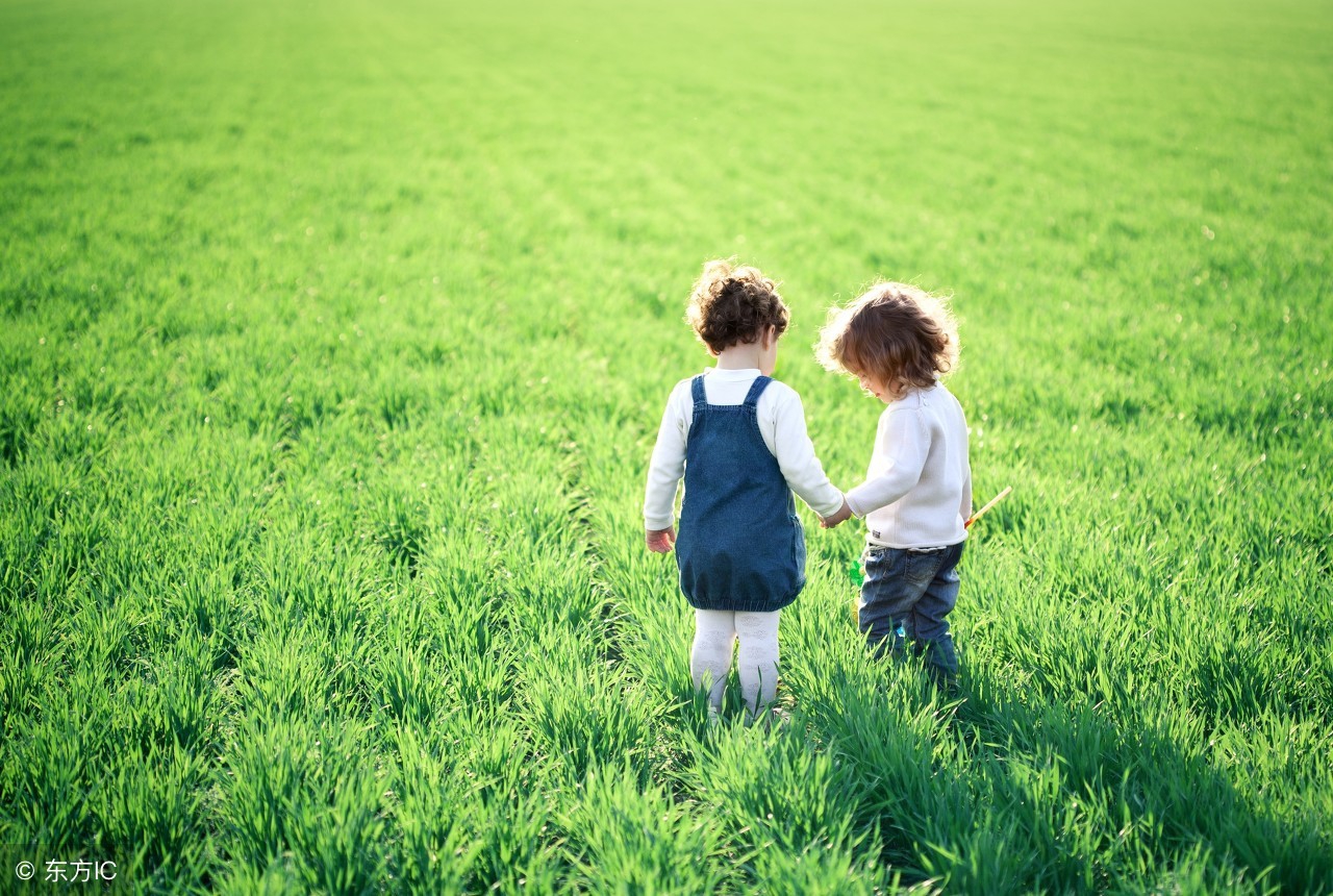 当孩子走不动路家长该怎么鼓励,哪里不平哪里走