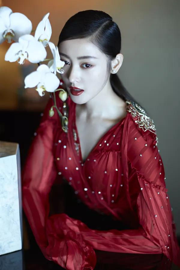 千秋艳绝五大美人你知道吗？过中国年，口红就涂中国红！