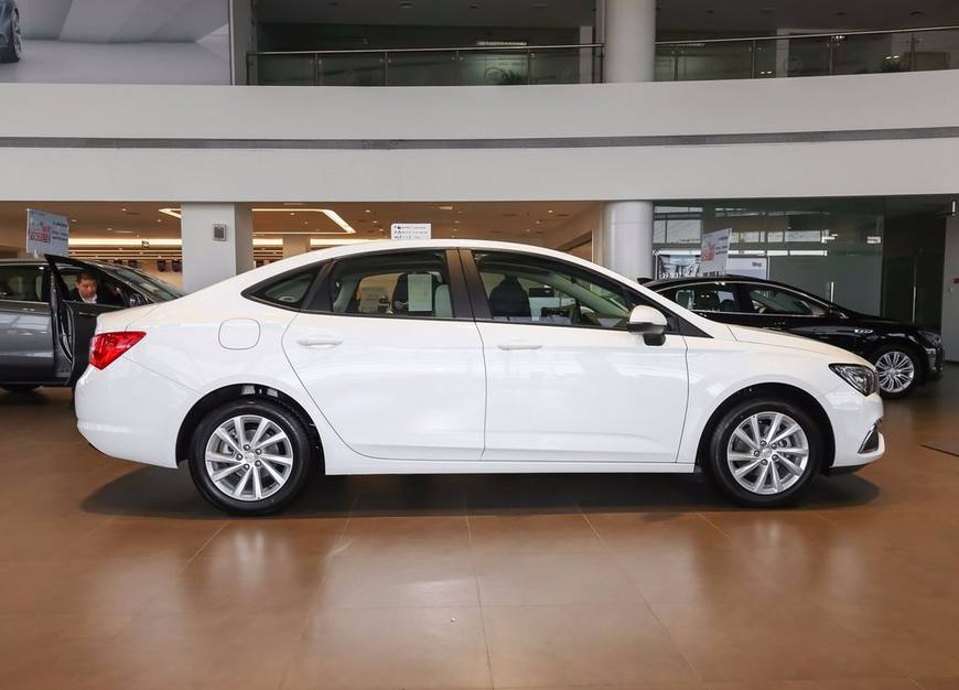 全新别克威朗出色的性价比和性能,别克威朗怎么样优缺点