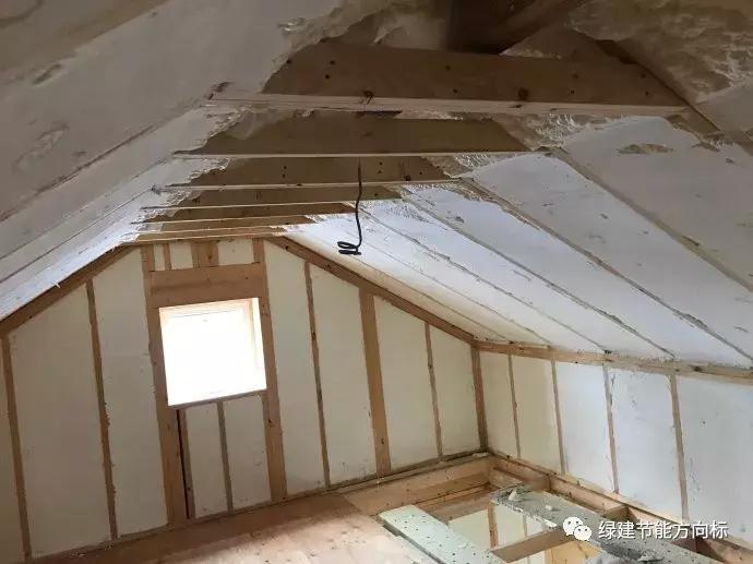 房间里特别冷而且很潮湿如何保温,顶楼冬天太冷怎么做保温