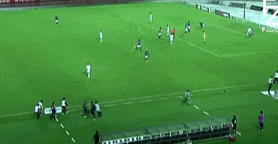 教练的脚法比球员厉害点,教练的神仙脚法