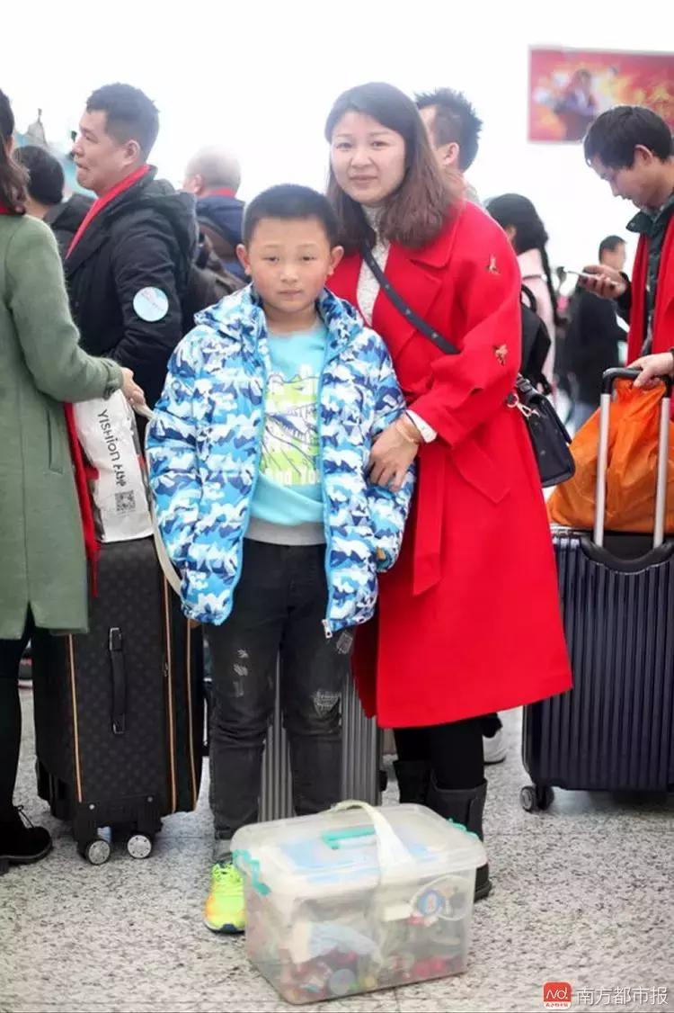 晚上深圳北站今天排队进站人多吗,深圳北站今天晚上排队进站人多吗