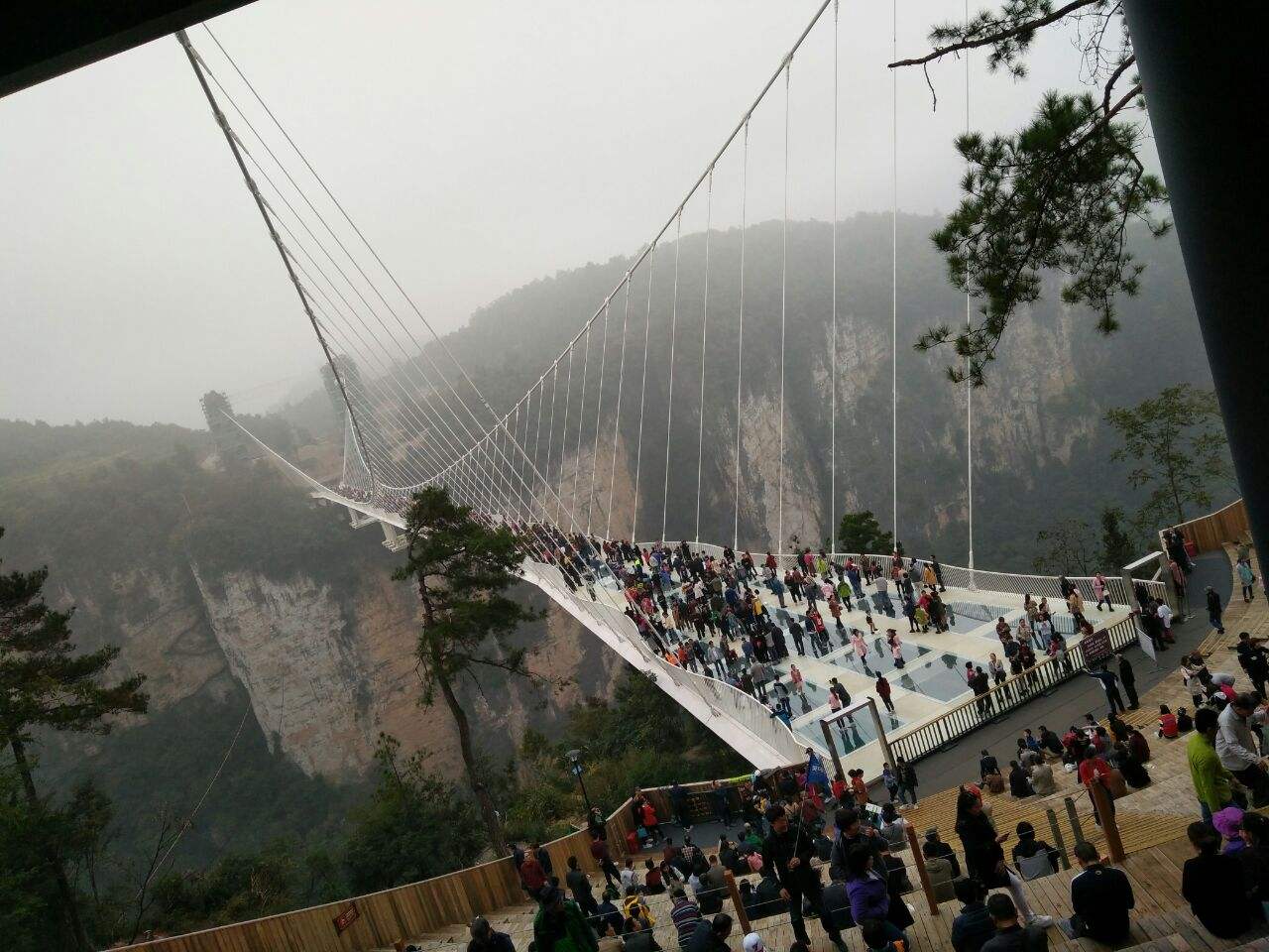 洛阳市第一玻璃桥,洛阳玻璃天桥景区