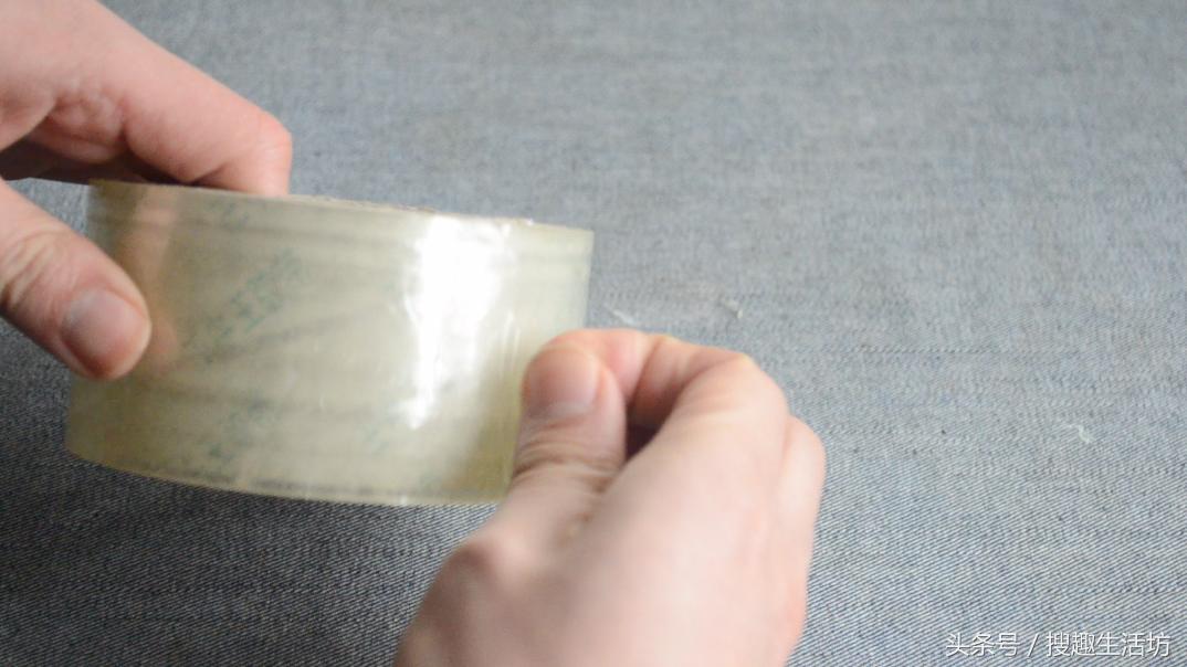 手撕胶带的正确方法和技巧,学会这个小窍门徒手撕胶带更简单