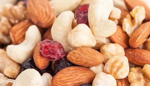 10种超好吃的年货零食推荐，用味觉上的小惊喜，重拾过年乐趣