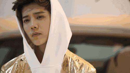 王嘉尔鹿晗热血街舞团即兴甩手舞,热血街舞团王嘉尔鹿晗在练习