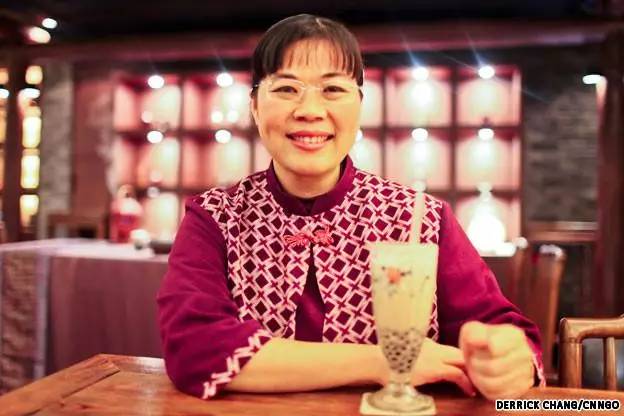 214防忽悠：背后有爱情故事的奶茶，其实没奶也没茶，还可能发福