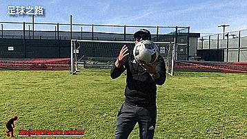 花式技巧之胸部吸球教学