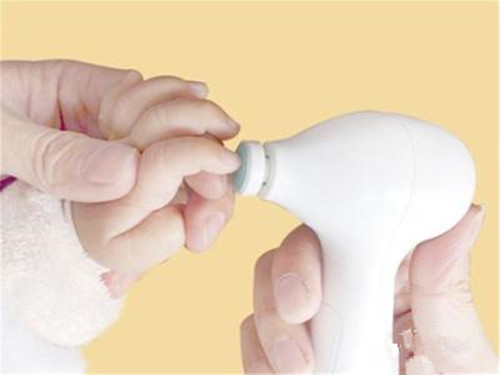 手指甲附近有倒刺是缺啥,孩子手指甲有竖纹是缺啥维生素