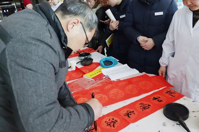 迎春接福|唐闸书画院书法名家送“福”进六院