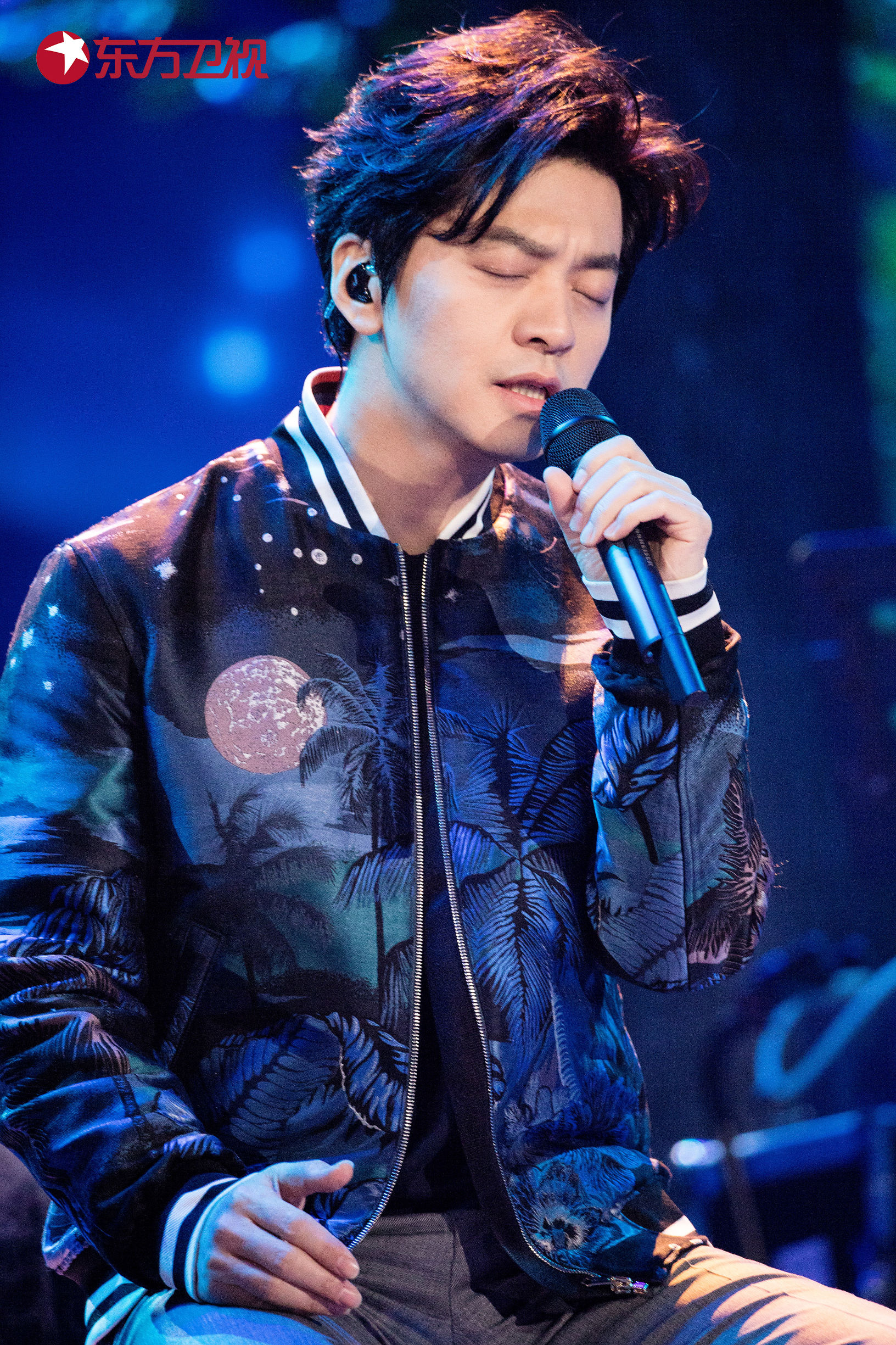 合唱李健孙俪,邓超孙俪看邓紫棋演唱会