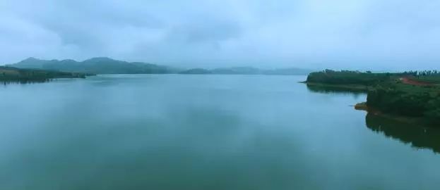 云南泸西春节旅游,泸西红高原