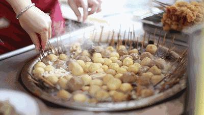 一碗牛杂能在夜市立足几十年,牛杂记忆深处的味道