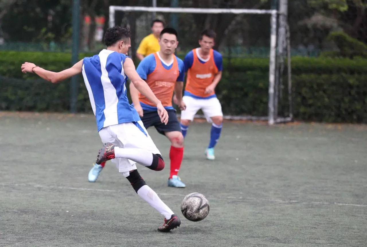 厦门举办首届11人制足球联赛,2017厦门市足球联赛