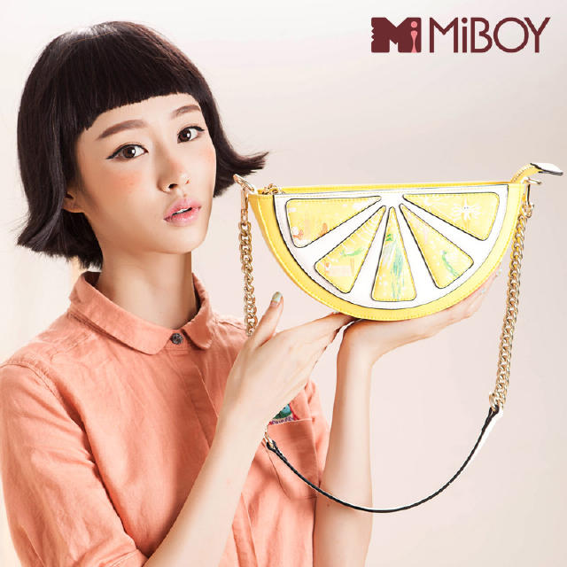 Q趣萌包迎6.1，轻松get减龄搭配