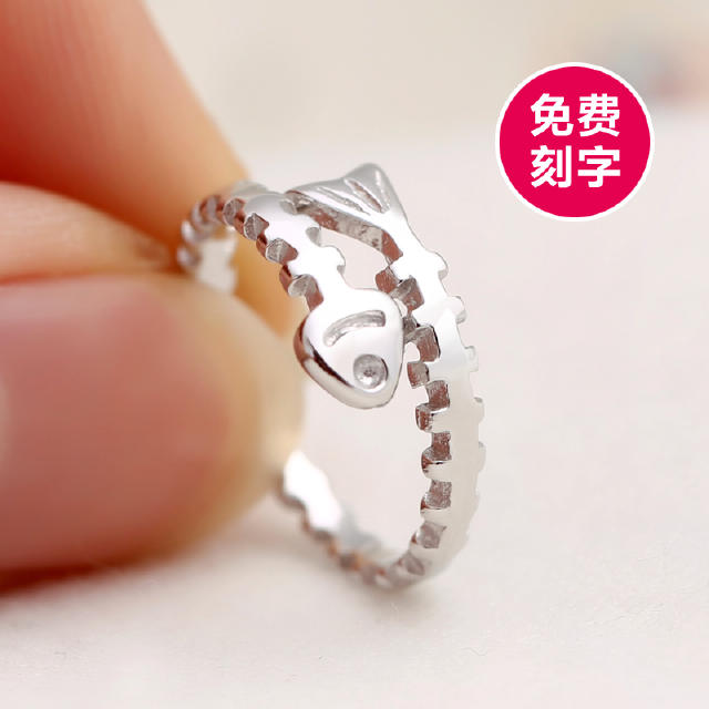 以前很想要一个戒指现在自己买了,去买一枚自己喜欢的戒指