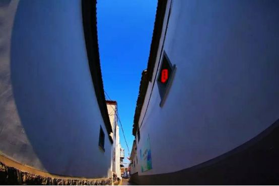 灵动的泉韵，来一场游老街感受老城风味的亲水之旅吧！