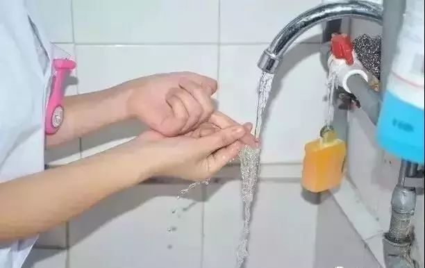 护士被梅毒抗体阳性扎针感染几率,被梅毒患者针刺伤处理流程