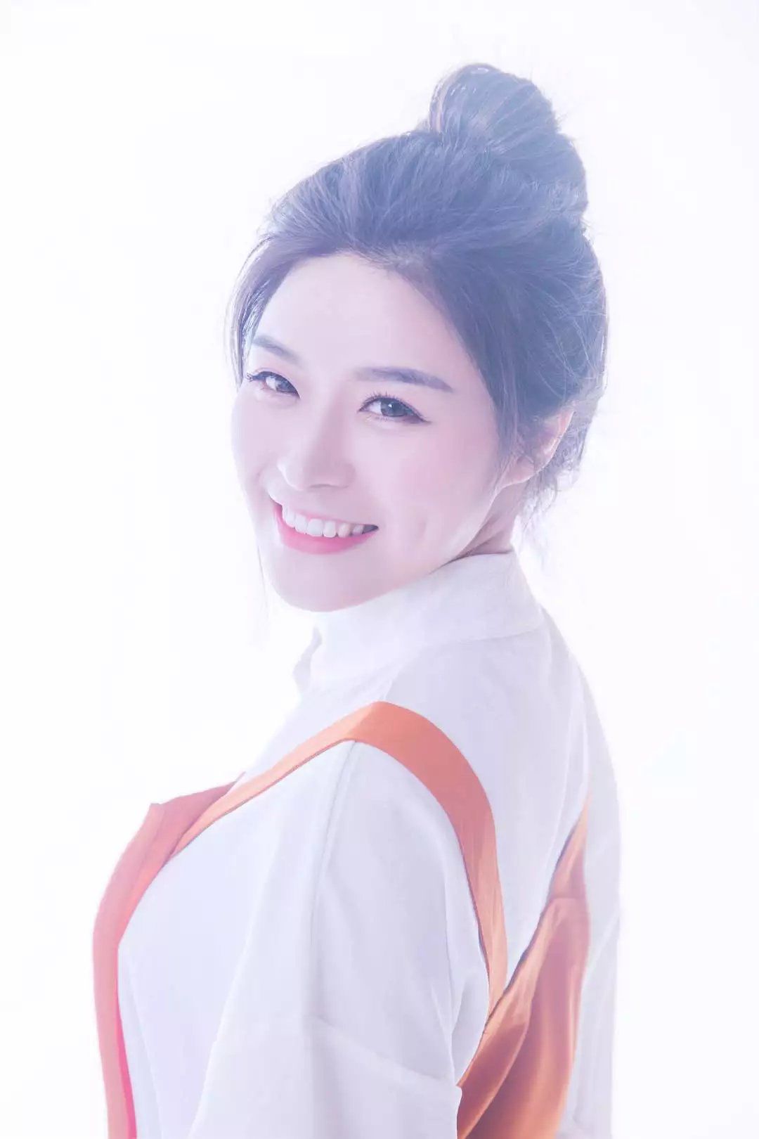 夜读徐志摩朗诵,夜读徐志摩美文