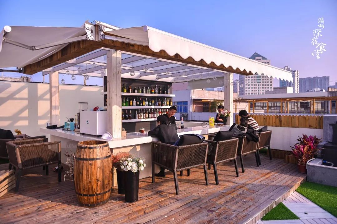 任性!温州海归美女辞职爆改破厂房,建露天解忧咖啡馆!