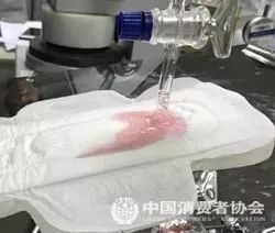 这种有648亿年需求的女性产品，中消协做了一次比较试验