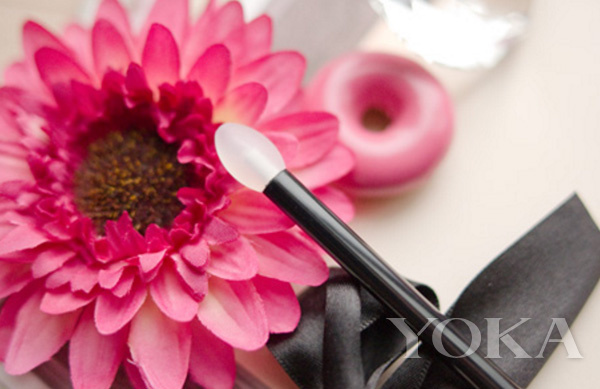 夏日果冻唇膏好用吗,果冻滋润唇膏