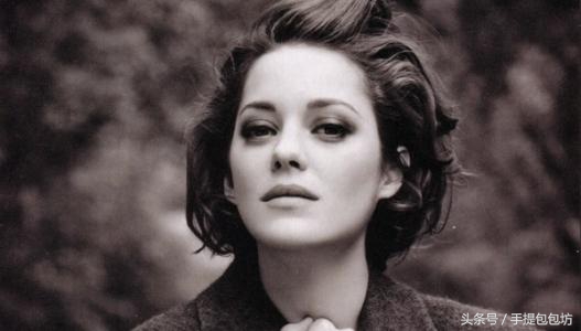 为什么法国女人不买名牌包包，这个答案挺有意思的！