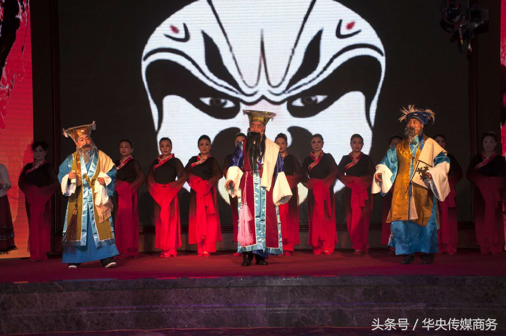 2018中国梦一家亲春晚暨潍坊筑梦艺术团成立和齐鲁团表彰晚会举办