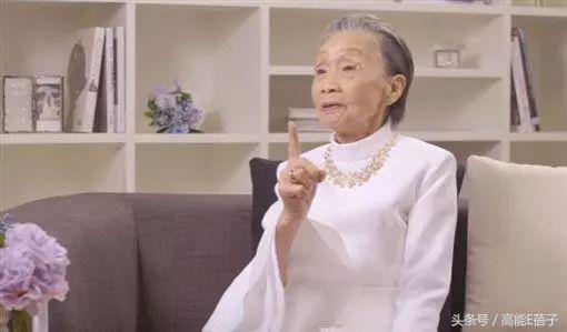 又一个资深绿叶离开了！“周星驰*用御**婆婆”侯焕玲离世，享年95岁