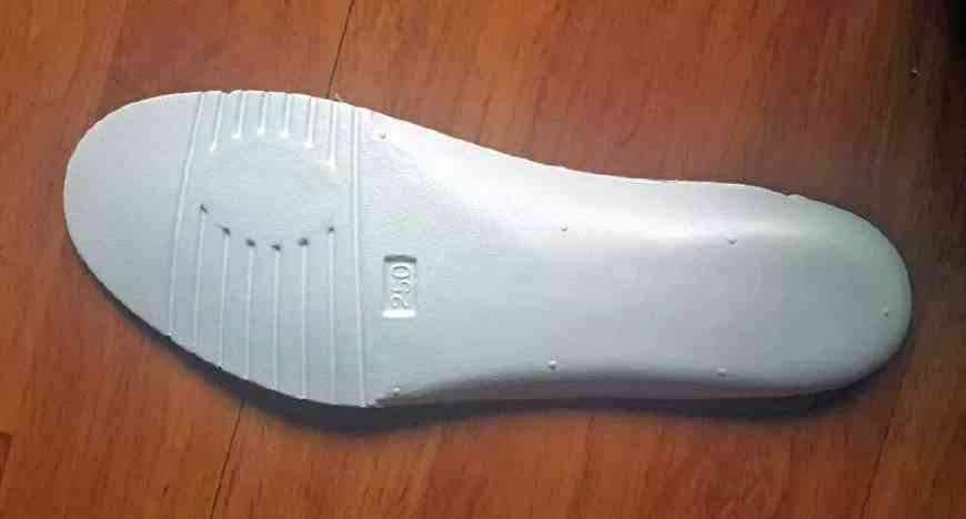 怎么鉴别耐克鞋的真伪,怎样鉴别耐克鞋的真假