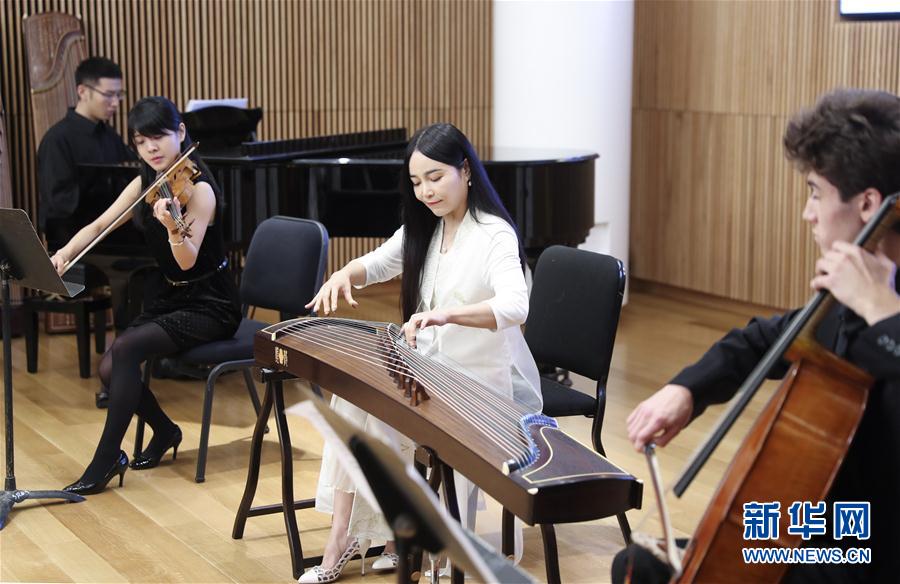 学古筝的人学古琴,为什么学古筝的大多是女孩子