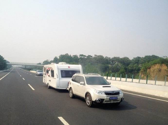 旅居车上路有哪些限制,拖挂房车知识