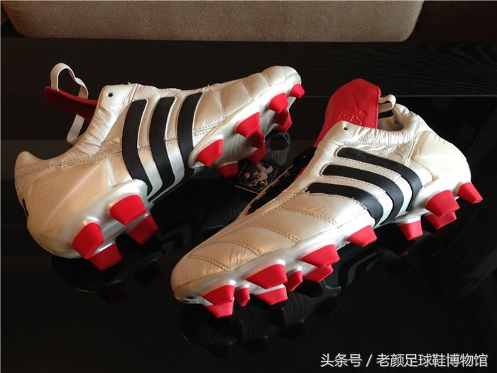 全是套路，塑料毛线组装在一起卖2000，解密足球鞋生产成本的秘密