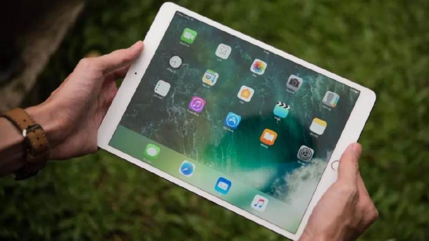 iphonese一代更新最新ios,苹果iphonese最新官方消息