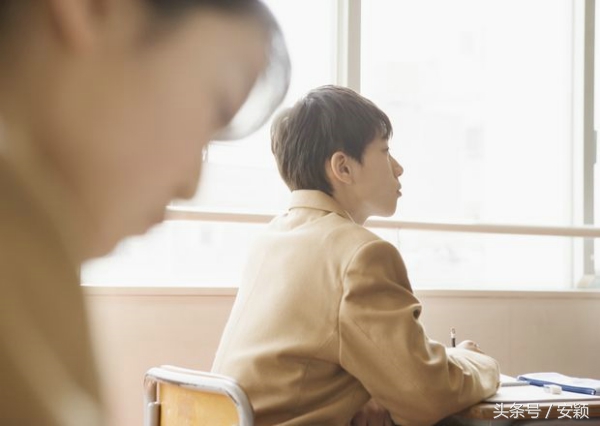 中考英语高级句型翻译,寒假不休息坚持学习的句子